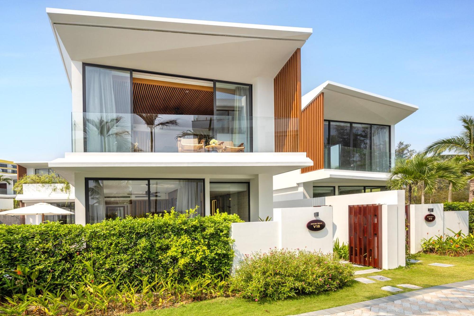 Wyndham Hoi An Royal Beachfront Resort & Villas Экстерьер фото