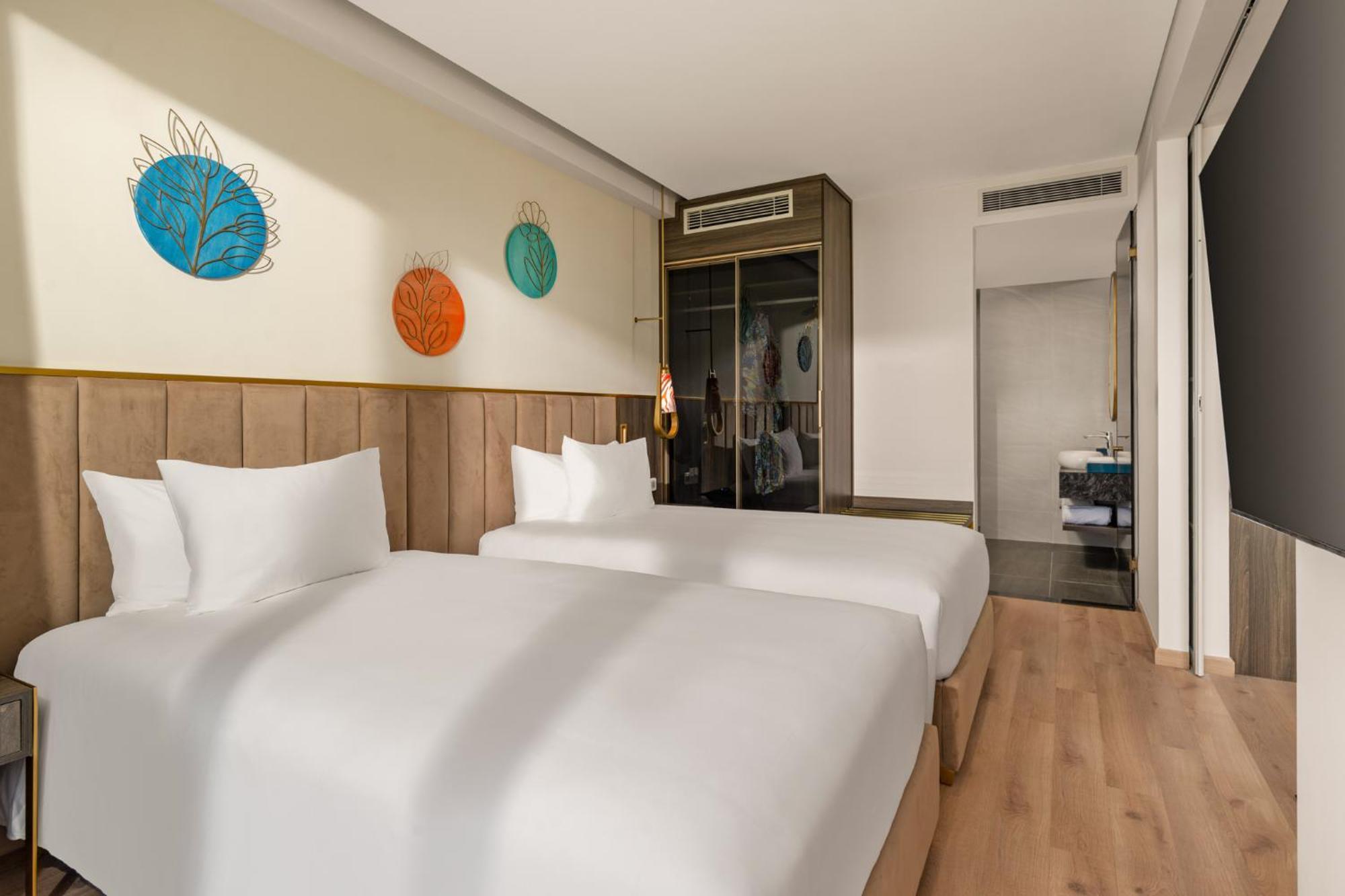 Wyndham Hoi An Royal Beachfront Resort & Villas Экстерьер фото